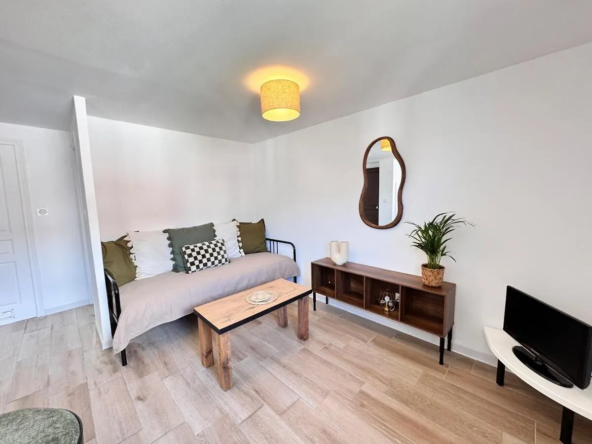 Appartement Central Cosy Et Calme Pres De La Gare 툴롱