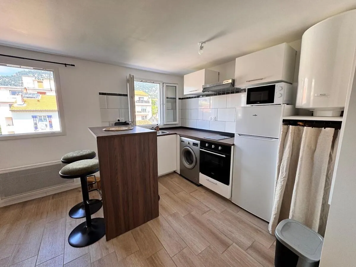Appartement Central Cosy Et Calme Pres De La Gare 툴롱